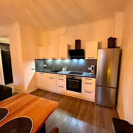 Meyver Apartment *