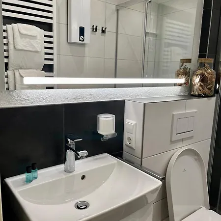 Meyver Apartment
